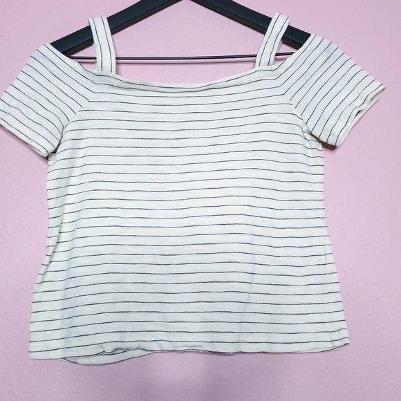 Madewell Cold-Shoulder Tee in Bellamy Stripe - Picture 5 of 15